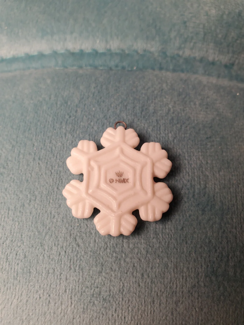 Hallmark Keepsake Little Snowflake 2014 Miniature Ornament QXM8533